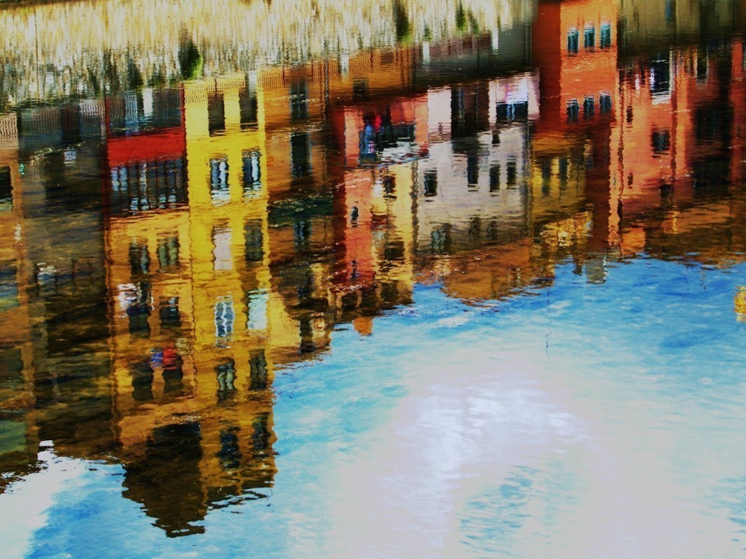 Art as Expression: Interpreting and Analyzing Visual Language - image 3