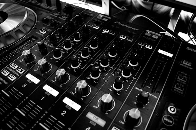 AI and Machine Learning in Music Production