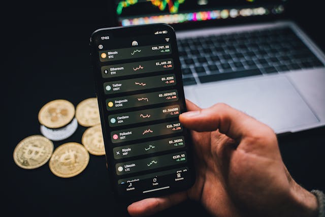 Alternative Assets: Diversifying Beyond Stocks