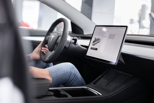 Autonomous and Connected Features