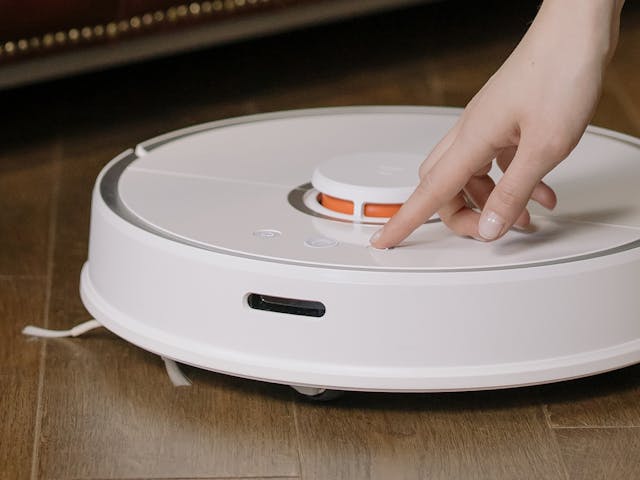 Robot Vacuums: Automated Cleaning