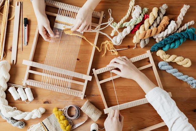 Why Choose DIY Seasonal Crafts?